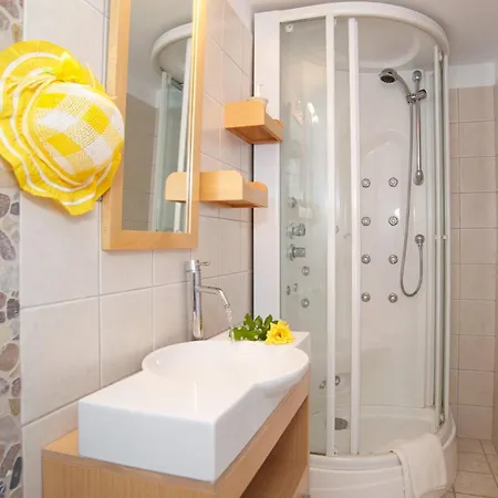 Emelisse By * Fiskardo