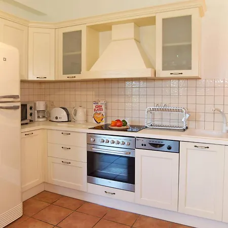 Emelisse By ヴィラ フィスカルドン